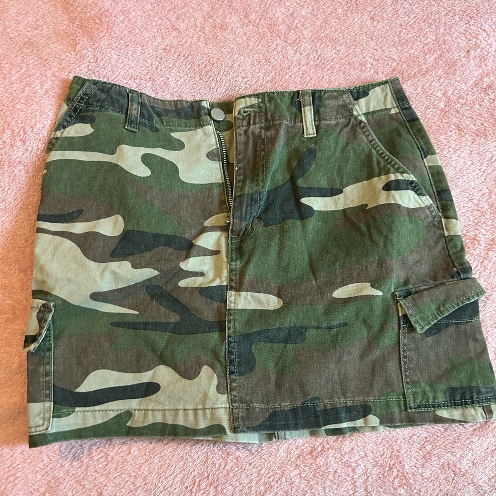 Forever 21 Women’s Skirt